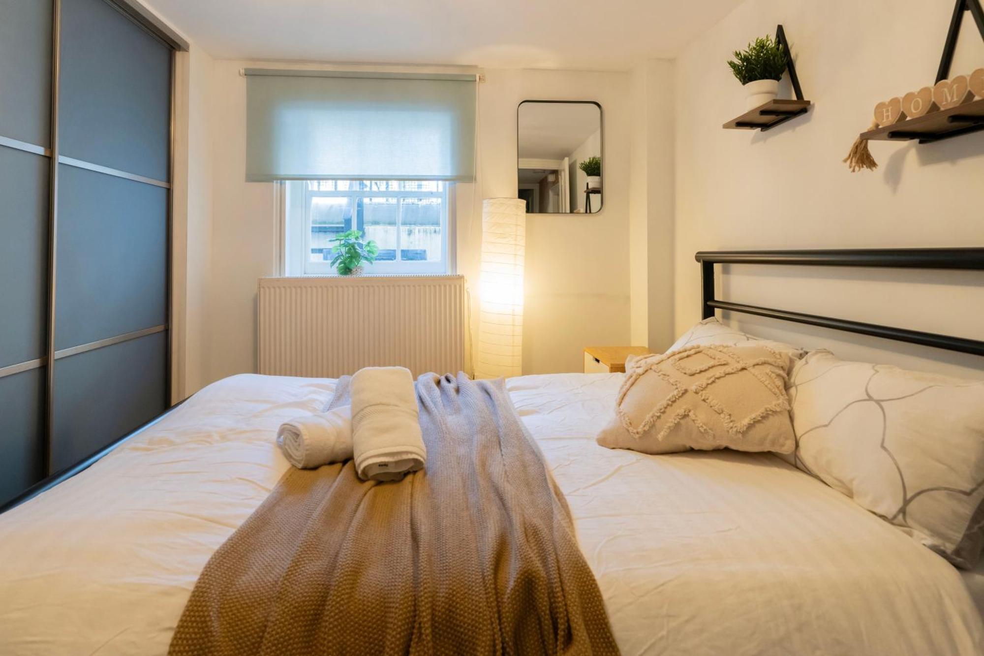 Appartamento Gorgeous 2bed House In New Road *